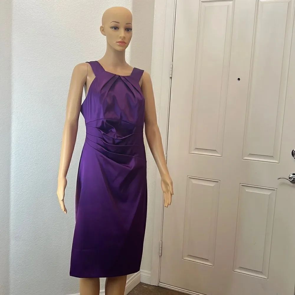 J Taylor Dress Size 10 Purple Plum Sleeveless Slimming Shirred Waist MIdi